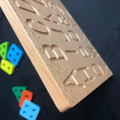 لوح الحروف الهجائية 29 سم لعبة الرياضيات الخشبية لعد لغة التدريس
